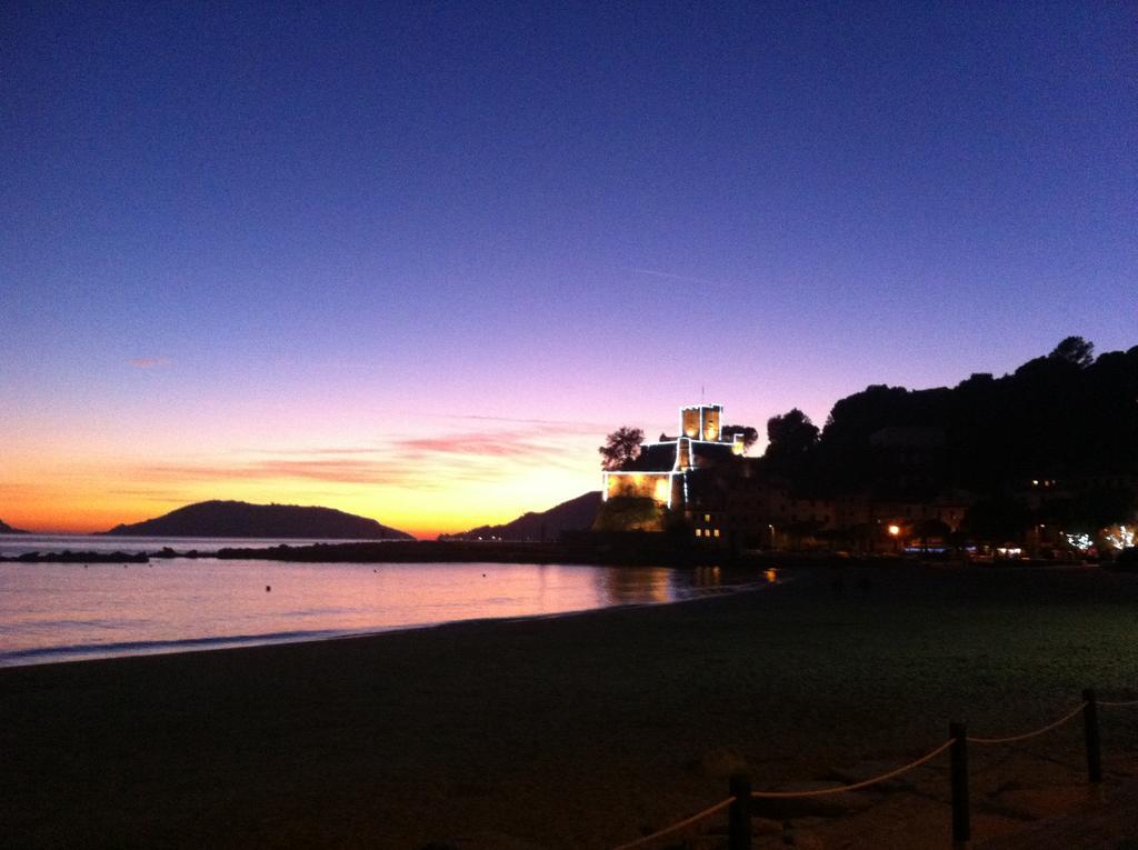 Ferienwohnung A Casa Di Alecarla Lerici Exterior foto